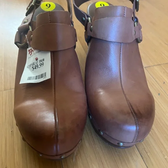 Kork-Ease Women's Brown Leather Dressy Clogs Mules /NWT sz 9 - Picture 3 of 9